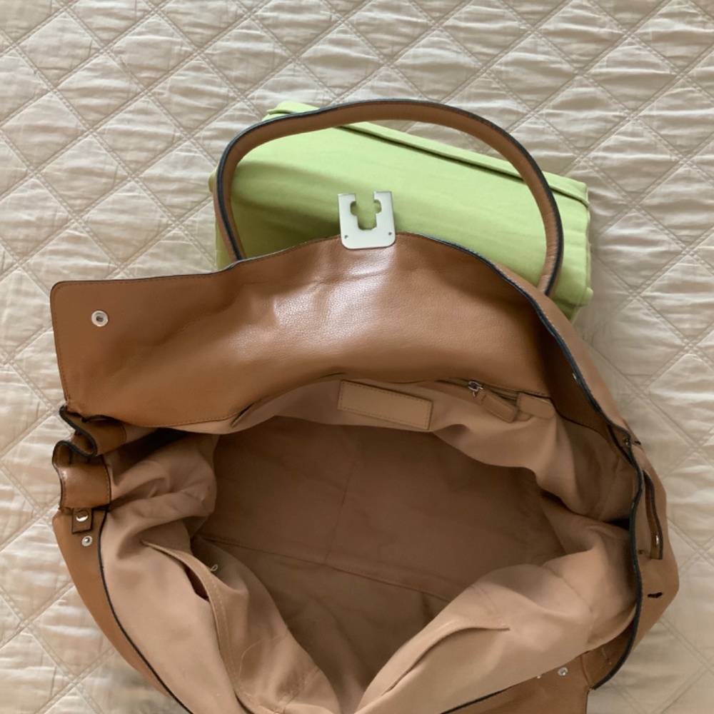 Purse - Picture 2 of 3